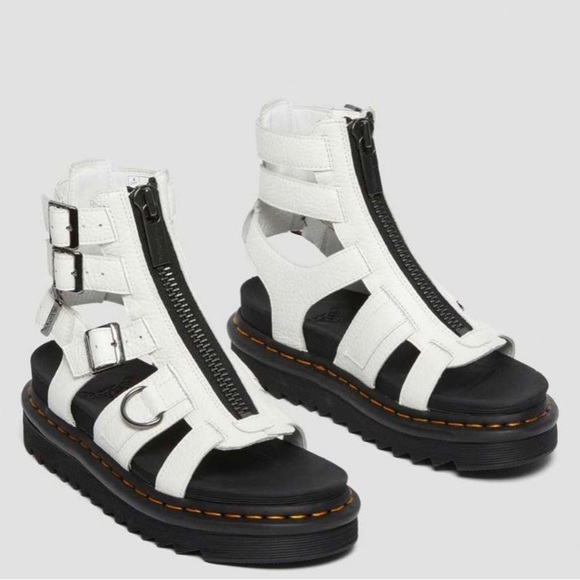 - NEW OLSON ZIPPED LEATHER STRAP SANDALS - Picture 2 of 7